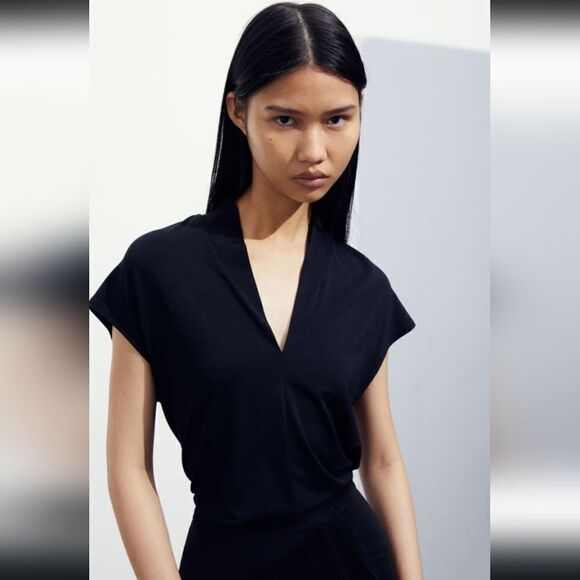 H&M V Neck Classic Black Blouse Small - Picture 1 of 5
